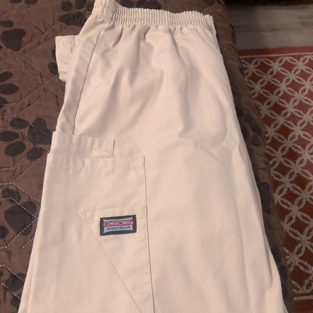 - Set of 3 Women’s Cherokee Workwear Scrub Bottoms Sz S
